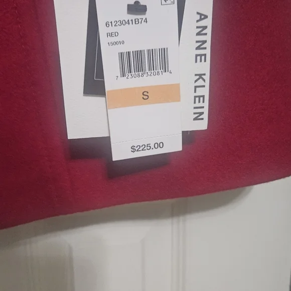 Winter coat, brand new with tags Anne Klein, beautiful rich red, has two pockets - Picture 4 of 5